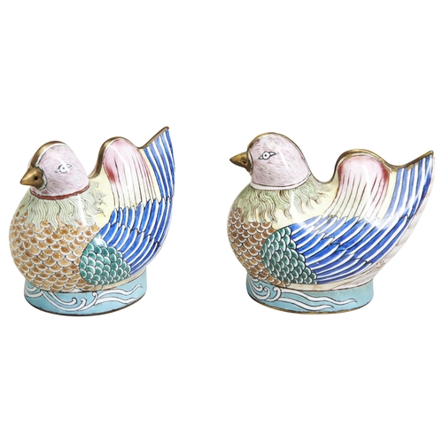 306 - A PAIR OF CANTON ENAMEL FIGURES OF DUCKS20TH CENTURY5cm high