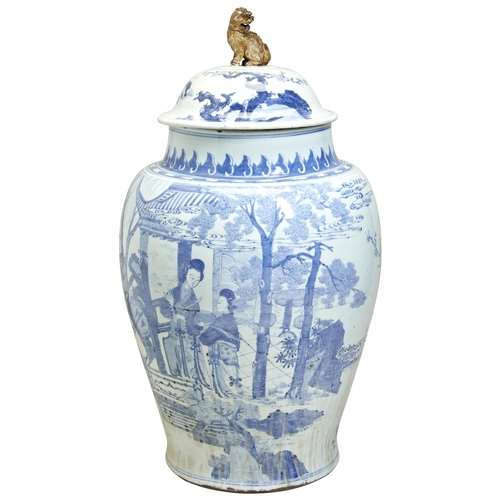 A MONUMENTAL BLUE AND WHITE JAR17TH / 18TH CENTURY清十七/十八世纪 