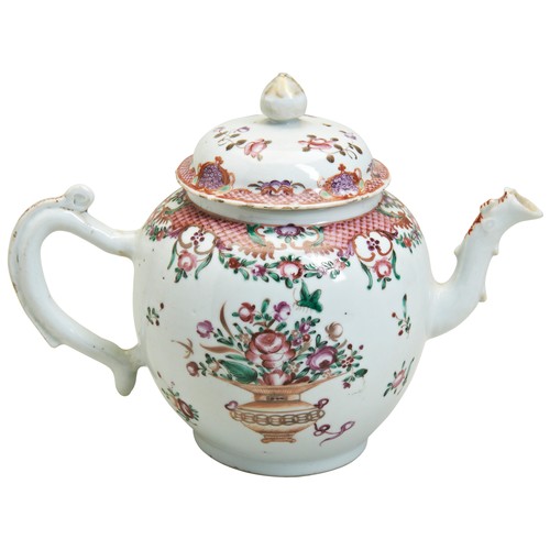 204 - A CHINESE EXPORT FAMILLE ROSE TEAPOT QIANLONG 18TH CENTURYteapot with lid, decorated with flowers an... 