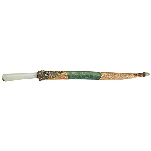 441 - A FINE OTTOMAN GEM-SET JADE-HILTED DAGGER AND SCABBARD18TH / 19TH CENTURY 十八/十九世纪 奥斯曼宝石镶玉匕首及套with a ... 