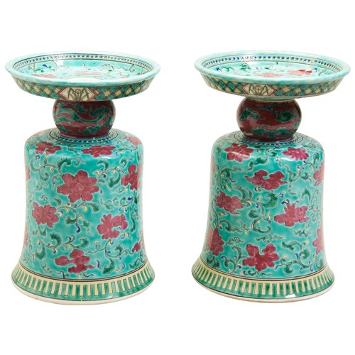 180 - A PAIR OF TURQUOISE-GROUND FAMILLE ROSE LANTERN STANDSQING DYNASTY, 19TH CENTURYpainted with scrolli... 