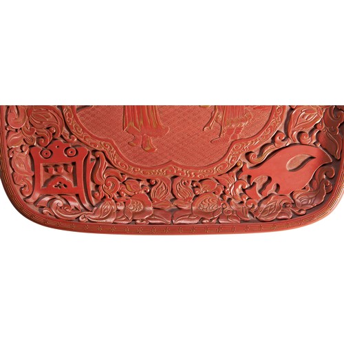 374 - A FINE CINNABAR LACQUER DISHQIANLONG PERIOD (1736-1795) 清 剔红方形漆盘red square carved lacquer dish depic... 