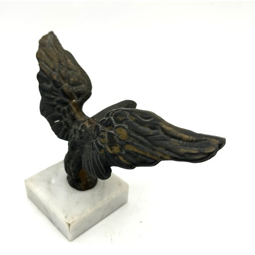 10 - TWO EAGLE CAR MASCOTSTwo brass car mascots in the form of an Eagle, mounted on marble bases. Both c.... 