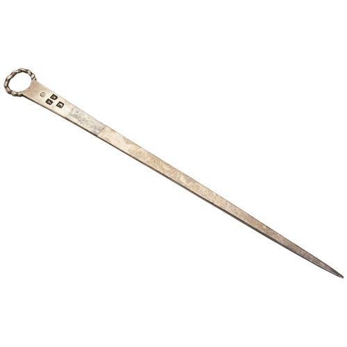 89 - A HEAVY MEAT SKEWER, LONDON 1764. With a rope twist ring, engraved with a crest.32.5 cm.124 g.PROVEN... 