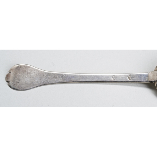 55 - A PROVINCIAL DOG NOSE SPOON C. 1690, WILLIAM GOUGH OF MARLBOROUGH. Marked thrice on the reverse of t... 