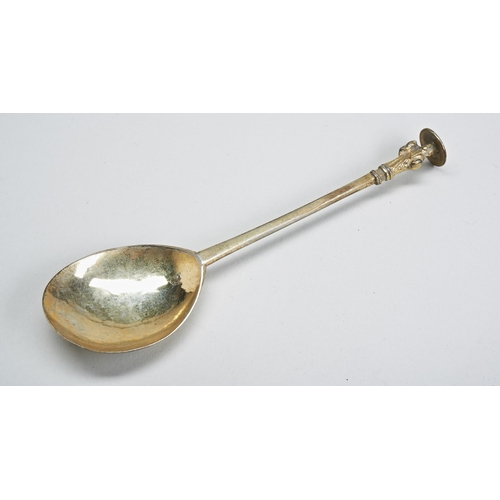 58 - A GOOD GILT APOSTLE SPOON, THOMAS DARE II, TAUNTON C.1666. The large, typically west country nimbus ... 