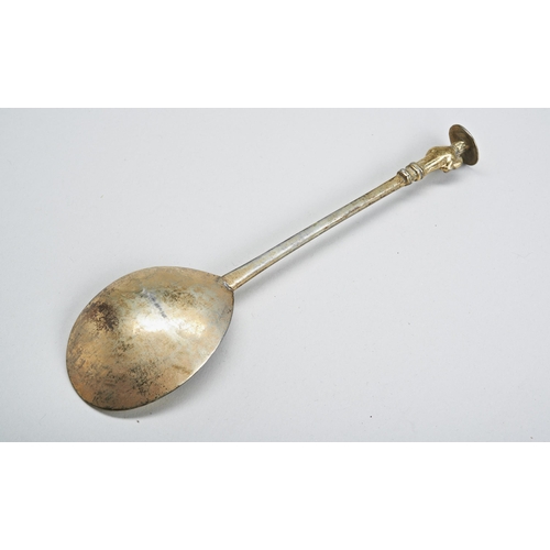 58 - A GOOD GILT APOSTLE SPOON, THOMAS DARE II, TAUNTON C.1666. The large, typically west country nimbus ... 