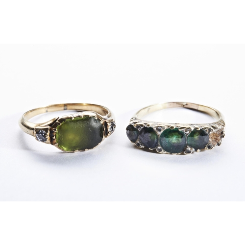 223 - AN EARLY NINETEENTH CENTURY GREEN STONE AND DIAMOND RING, CIRCA 1820the cushion-cut green stone, in ... 