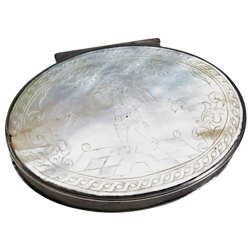 132 - AN OVAL SNUFF BOX WITH MOTHER OF PEARL LID, C.1735. The lid engraved with a figure within swags and ... 