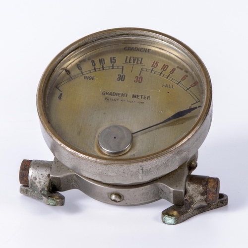 28 - MOTORCAR GRADIENT METER c.1910 A fine early 20th century Automobilist's Accessory by Tapley & Co... 