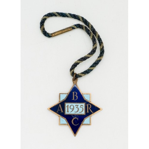 83 - BROOKLANDS BARC LAPEL BADGE 1935From the estate of renowned historic restoration expert and racing d... 