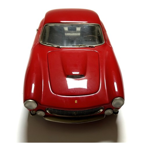 125 - 1:18 SCALE FERRARI BERLINETTA LUSSO BY CARLO BRIANZABoxed, with period letter/certificate from Carlo... 