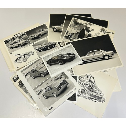 110 - A COLLECTION OF PERIOD FORD PHOTOGRAPHS, C.30 IN TOTAL