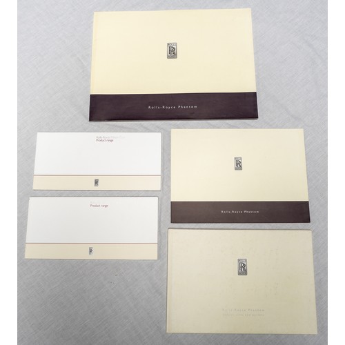 317 - ROLLS ROYCE HANDBOOKS AND BROCHURESOwners handbooks/brochures for Dawn, Ghost, Carmargue, Mulsanne a... 