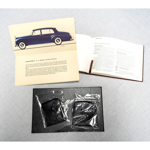 317 - ROLLS ROYCE HANDBOOKS AND BROCHURESOwners handbooks/brochures for Dawn, Ghost, Carmargue, Mulsanne a... 