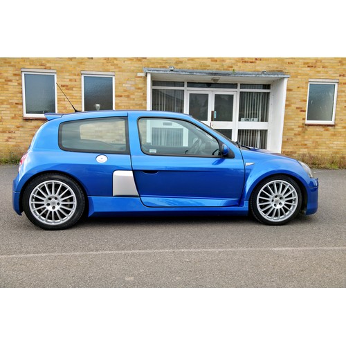 35 - 2004 Renault Clio V6 Phase IIRegistration Number: HD53 VMV     Chassis Number: VF1C61U0629431775Reco... 