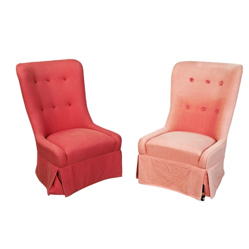 488 - A NEAR PAIR OF PORTMAN UPHOLSTERY BUTTONED BACK SLIPPER CHAIRS, both with red fabric coverings raise... 