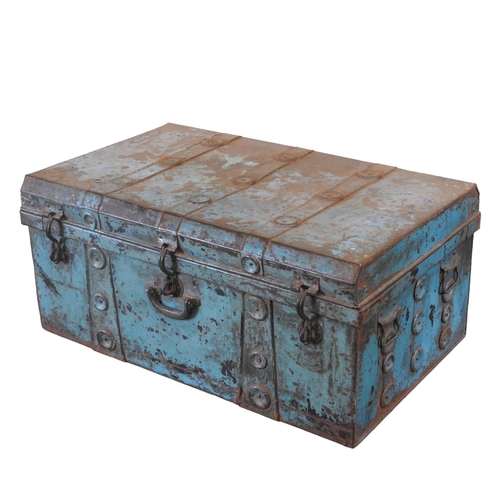 95 - A TEAL BLUE PAINTED DISTRESSED TIN TRUNK38 x 84 x 50 cmProvenance: Property of a long established fa... 