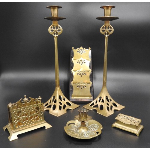 146 - A MIXED GROUP OF VINTAGE BRASS DESK ITEMS, the lot includes a pair of art nouveau candlesticks, a Ge... 