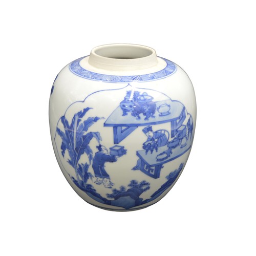 282 - A CHINESE BLUE AND WHITE JAR 20TH CENTURYIn the Ming style