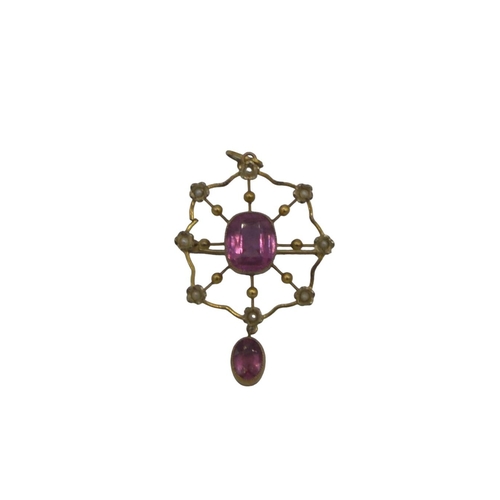 533 - A LATE VICTORIAN 9CT PINK PASTE, SEED PEARL AND GOLD PENDANT BROOCH, CIRCA 1890the central cushion-c... 