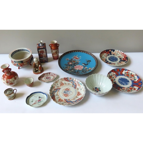 110 - GROUP OF JAPANESE CERAMICS 19TH/20TH CENTURY INCLUDING A CLOISONNE DISH