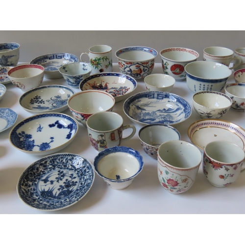 180 - LARGE QUANTITY OF CHINESE TEACUPS, TEA BOWLS AND SAUCERS