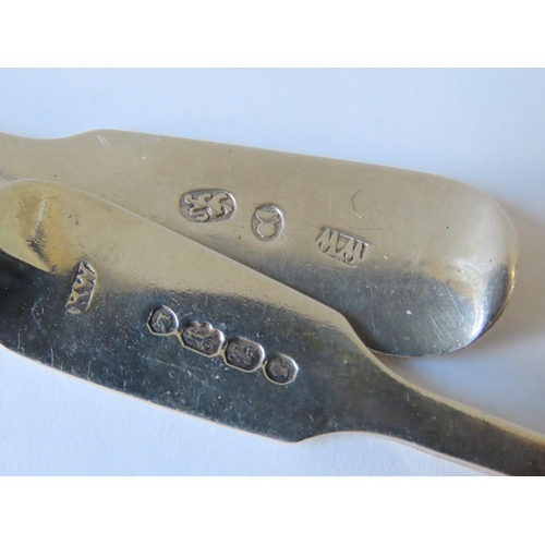 687 - A MIXED GROUP OF SILVER FLAT WARE, the lot comprised of a set of six teaspoons marked London 1857 (1... 