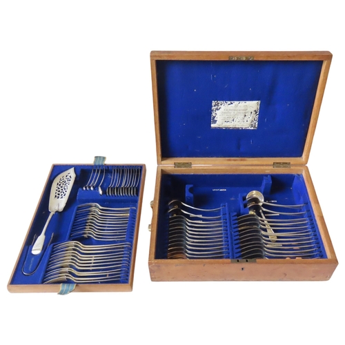 707 - A PART CANTEEN OF MATCHED SILVER FLAT WARE, MAINLY GEORGE III, the thread pattern part canteen compr... 