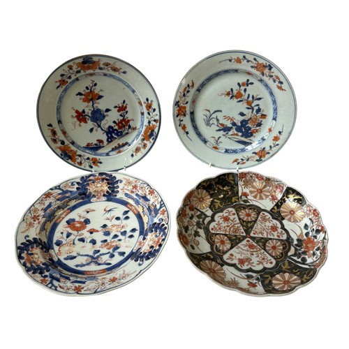 312 - TWO CHINESE EXPORT IMARI DISHESQIANLONG PERIOD23cm diam; together with TWO JAPANESE IMARI DISHES, 19... 