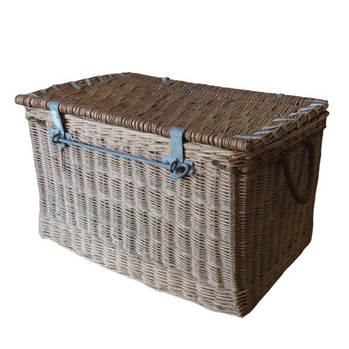 84 - A LARGE VINTAGE WICKER LAUNDRY HAMPER, with rope ring handles56 x 90 x 56 cm