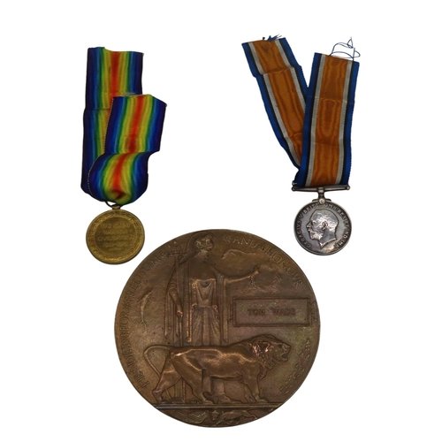 440 - A PAIR OF FIRST WORLD WAR MEDALS AND COMMEMORATIVE PLAQUE, relating to 29966 Pte.T Wade, E.York R