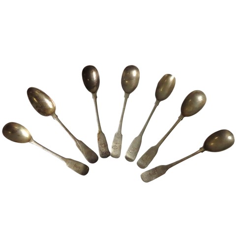 642 - A GROUP OF SEVEN GEORGIAN & VICTORIAN IRISH SILVER TEASPOONS, with fiddle pattern handles, six o... 