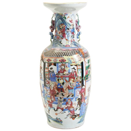 130 - CHINESE FAMILLE ROSE BALLUSTER VASE, CIRCA 1870粉彩‘水浒传’人物纹赏瓶 1870年depicted the famous scene of ‘Water... 