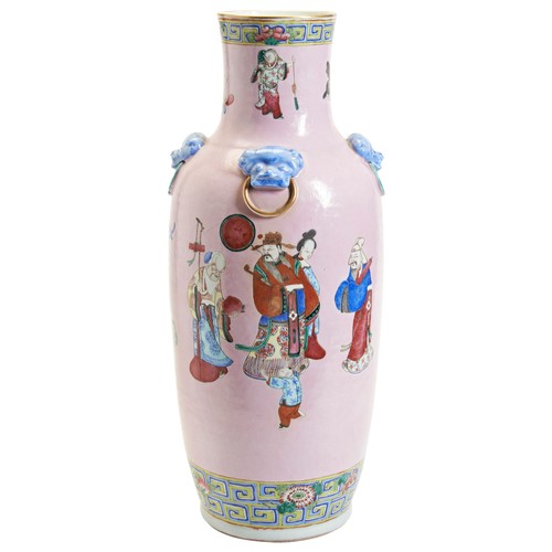 129 - A LARGE FAMILLE ROSE PINK-GROUND SGRAFITTO DECORATED BALUSTER VASEDAOGUANG PERIOD 粉彩‘三星拜寿’赏瓶 清 道光the... 