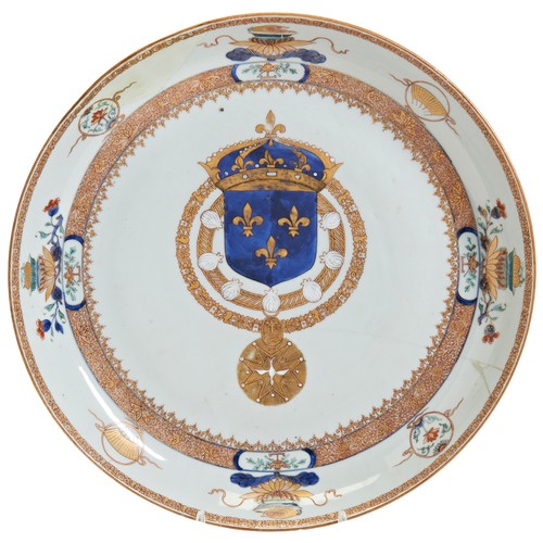 140 - A LARGE AND IMPORTANT FRENCH ROYAL ARMORIAL CHINESE EXPORT DISH FROM THE SERVICE OF LOUIS XVQIANLONG... 