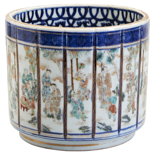 181 - AN UNDERGLAZE-BLUE AND FAMILLE-ROSE 'JAPANESE-MARKET' BRUSHPOTDAOGUANG FOUR CHARACTER MARK AND OF TH... 