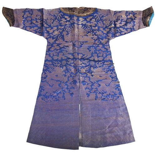 355 - A BLUE-GROUND SILK BROCADE 'DRAGON' ROBE (JIFU)LATE QING DYNASTY刺绣海水金丝龙纹藏青地吉服  晚清worked in gold stit... 