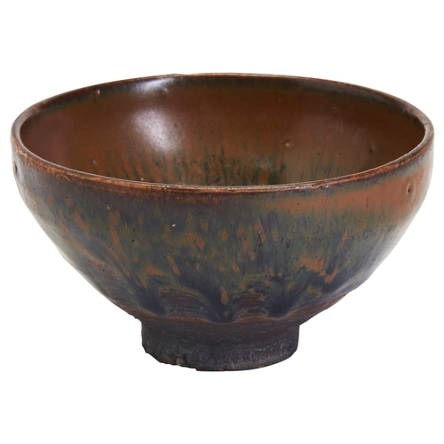 21 - A JIAN 'HARE'S FUR' BOWLSONG DYNASTY, 12/13TH CENTURY建窑兔毫盏 宋with deeply rounded sides and a 'finger-... 