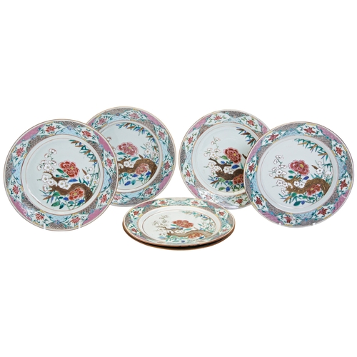 197 - A SET OF SIX CHINESE FAMILLE ROSE PLATESEARLY QIANLONG PERIOD, CIRCA 1750粉彩花卉纹盘一组 清 乾隆早期 1750each pa... 