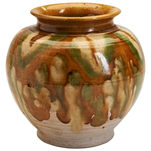 152 - A SANCAI GLAZED JARTANG DYNASTY, XI'AN KILN三彩罐 唐 three-colour glazed jar of ovoid form with gently f... 