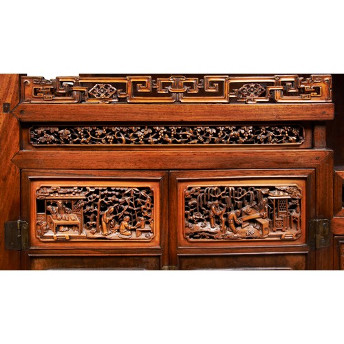 425 - A CHINESE FINELY CARVED AND INLAID HARDWOOD DISPLAY CABINET红木博古柜with square corner posts enclosing t... 