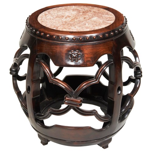 432 - A CHINESE 'HONGMU' HARDWOOD DRUM SHAPED OPENWORK PEDESTAL TABLE19TH CENTURY红木椅 19世纪the four panels e... 