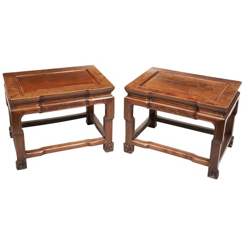 439 - A PAIR OF CHINESE RECTANGULAR STORAGE STOOLS CIRCA 1900硬木方形椅 1900with a front indentation carved in ... 