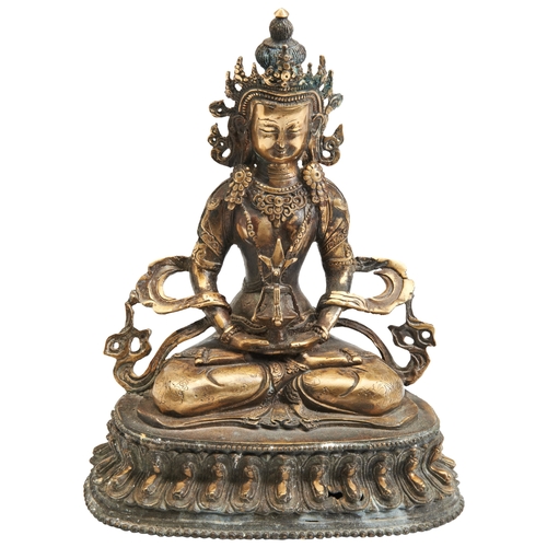 486 - A SINO-TIBETAN GILT-COPPER FIGURE OF VAJRASATTVA19TH / 20TH CENTURY西藏 菩萨铜像the deity seated in dhyana... 