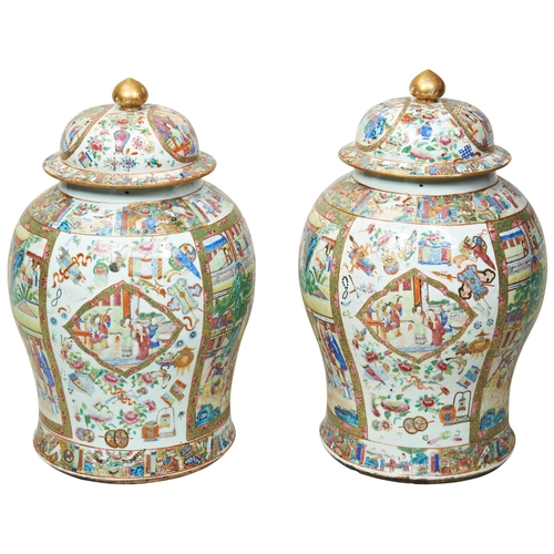 223 - A PAIR OF LARGE FAMILLE ROSE COVERED JARS, QING DYNASTY, 19TH CENTURY广彩将军罐一对 清 19世纪the baluster side... 