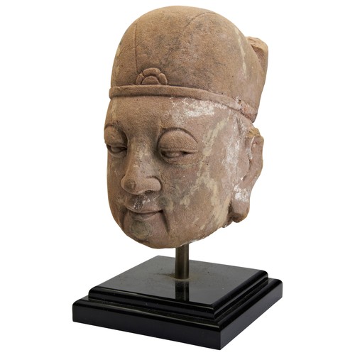 382 - A LARGE STONE HEAD OF AN OFFICIALMING DYNASTY (1368-1644)文官石像 明raised on a plinth stand26cm highPROV... 