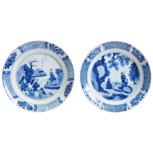 94 - A BLUE AND WHITE 'INVESTITURE OF THE GODS' DISHCHENGHUA CHARACTER MARK, KANGXI PERIOD (1662-1722)青花‘... 