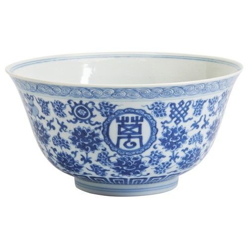 61 - A BLUE AND WHITE 'LONGEVITY' BOWLDAOGUANG SEAL MARK AND OF THE PERIOD (1820-1850) 青花八吉祥寿字图纹碗 大清道光年制 ... 