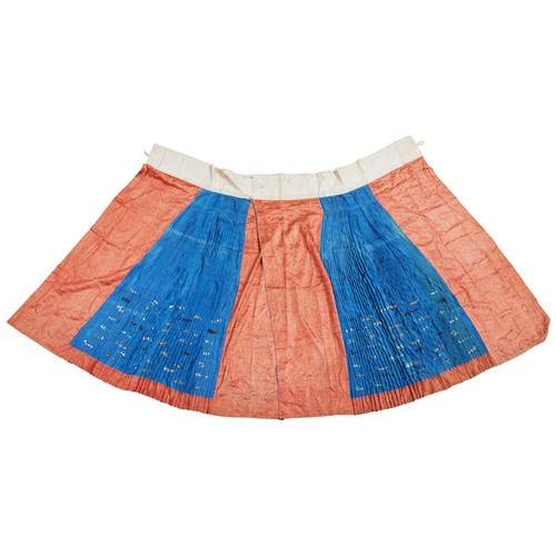 345 - A BLUE-GROUND PLEATED SILK SKIRT (QUN)LATE QING DYNASTY刺绣裙  晚清embroidered with brightly coloured flo... 